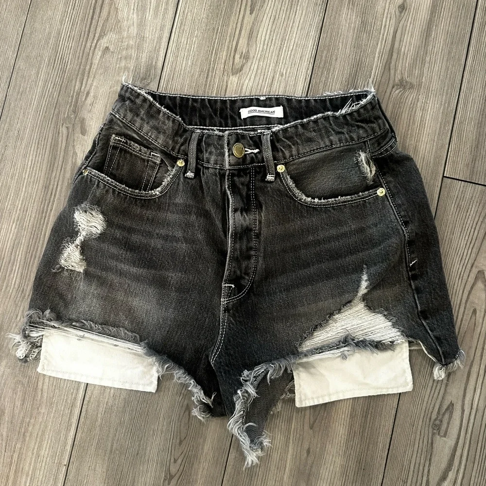 Good American Black Distressed Jean Shorts - Picture 1 of 4